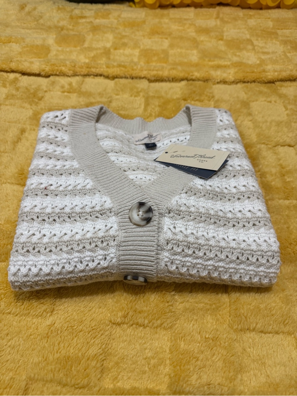 Universal Thread Beige & Cream Open-Knit V-Neck Short Sleeved Cardigan